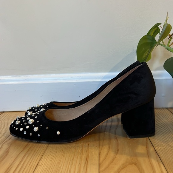 Nikki Hilton and French Sole Black Suede block Heels with pearls. - Picture 3 of 8